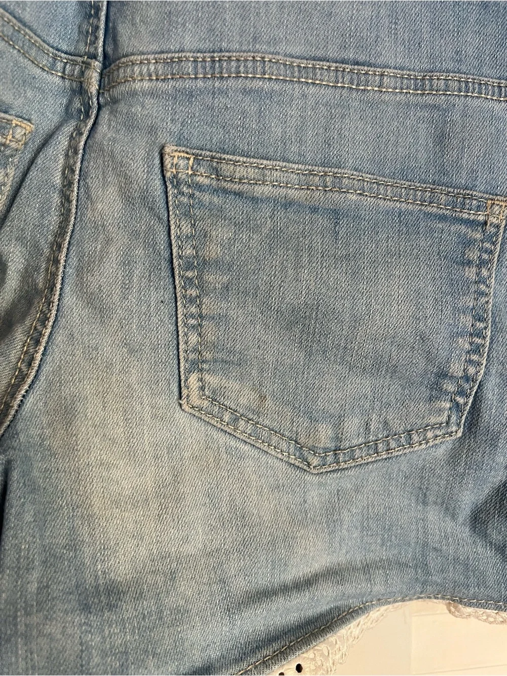 OshKosh B’gosh Girls Denim Shortalls Overalls Lace Trim Size 8